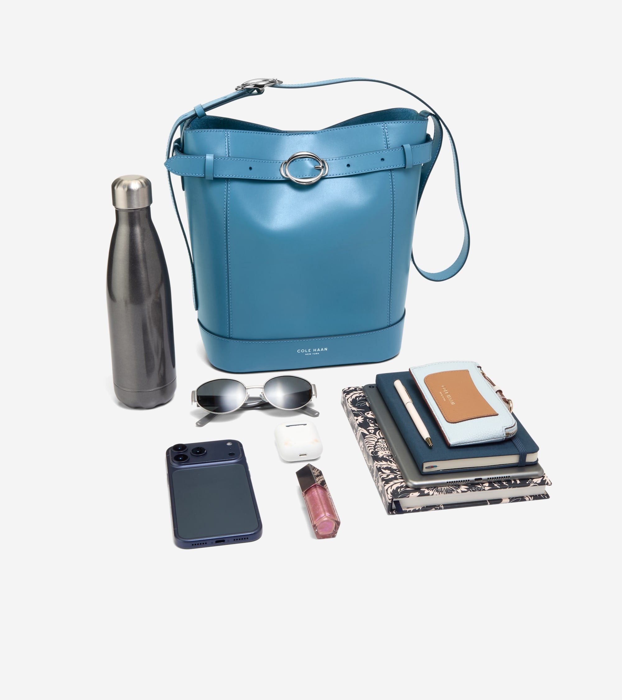 Women's Alexandria Bucket Bag - Image 4